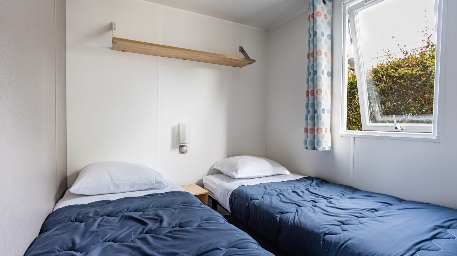 mobil-home-atalaye-premium-chambre-enfant-biarritz-camping